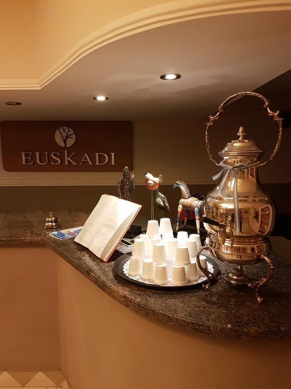 Euskadi Hotel Дженерал-Піко Екстер'єр фото